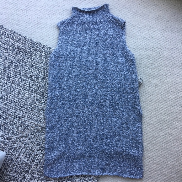 Mossimo - Knit Sleeveless Turtleneck Tunic - Picture 4 of 6